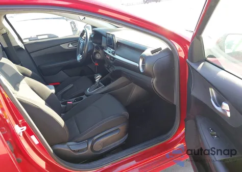 2019 Kia Forte Lxs z USA, uszkodzony, nr VIN 3KPF24AD8KE081756